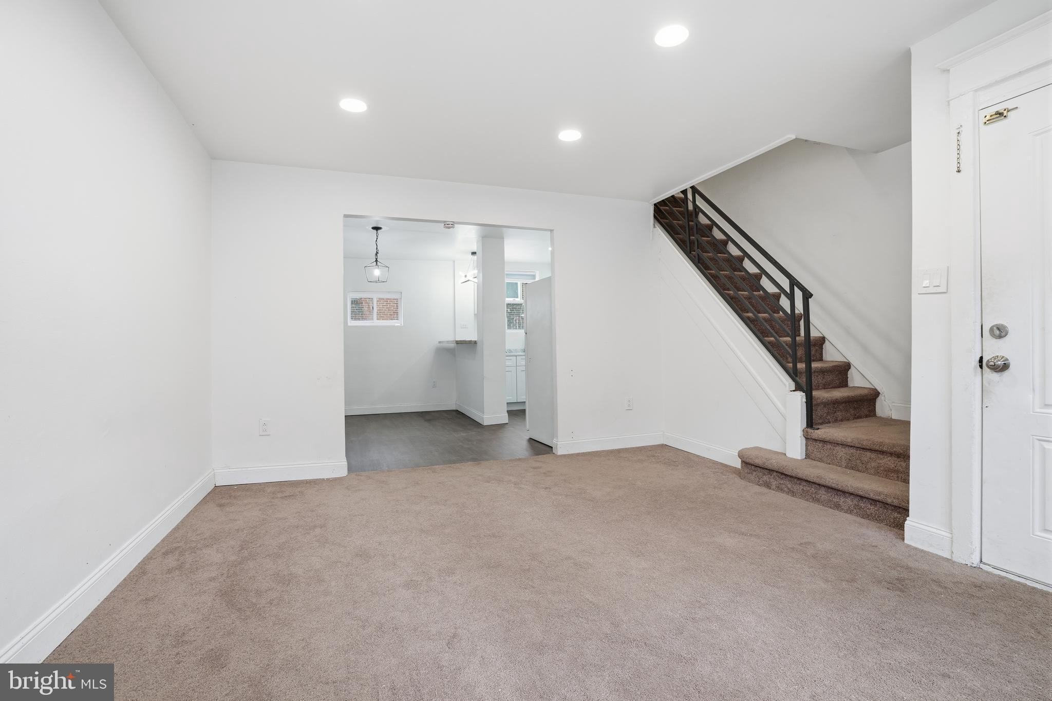 311 West Raymond Street Philadelphia, PA 19140 - Photo 4 of 22