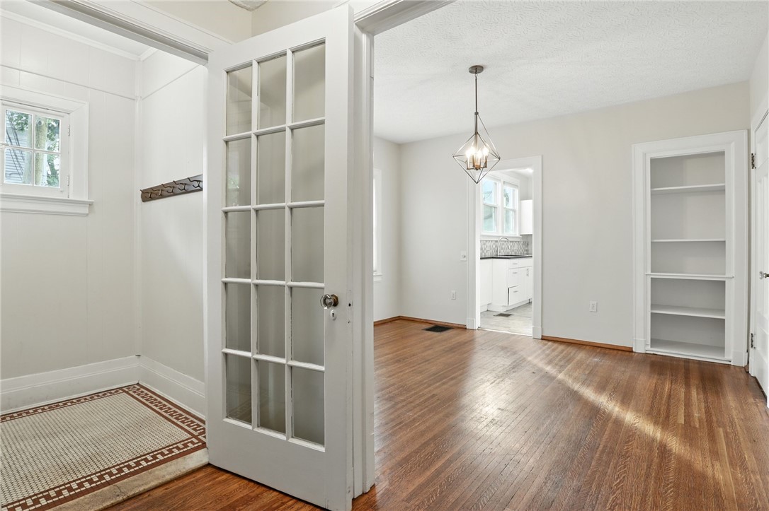 297-303 Dartmouth Street Rochester, NY 14607 - Photo 4 of 46