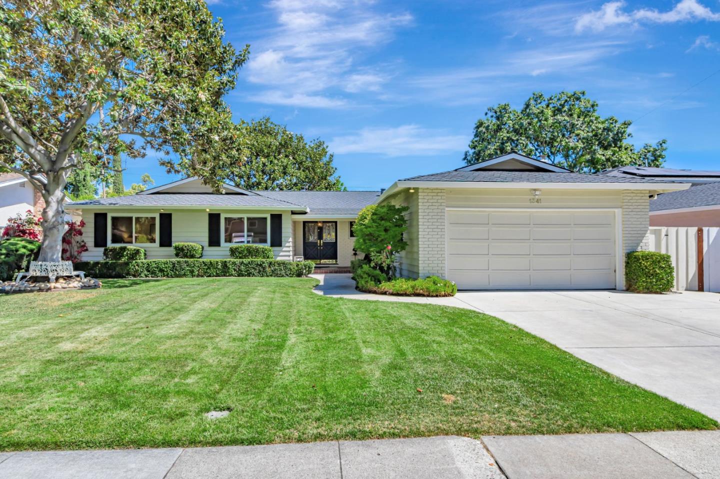 1341 East Campbell Ave