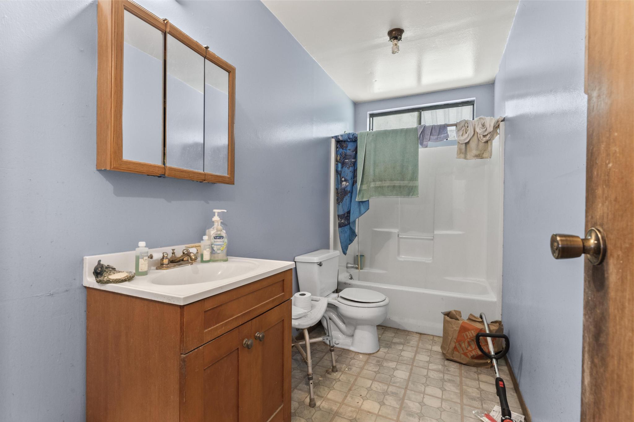 16-2071 Ao Rd Mountain View Pahoa, HI 96778 - Photo 11 of 13 a bathroom with a sink toilet and shower