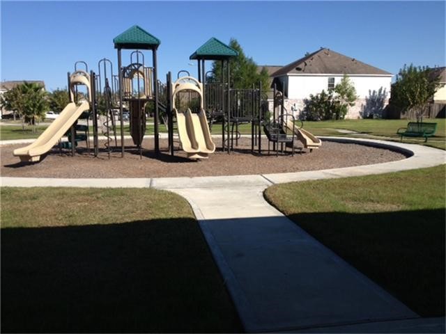 6611 Early Fall Drive Humble, TX 77338 - Photo 4 of 18 a view of outdoor space with seating
