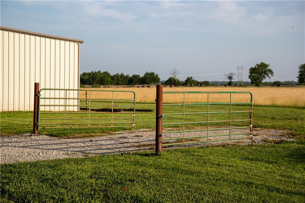 38210 Osawatomie Road Osawatomie, KS 66064 - Photo 14 of 77
