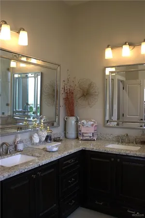 $549,900 | 908 West Iroquois Avenue, Pharr, TX 78577