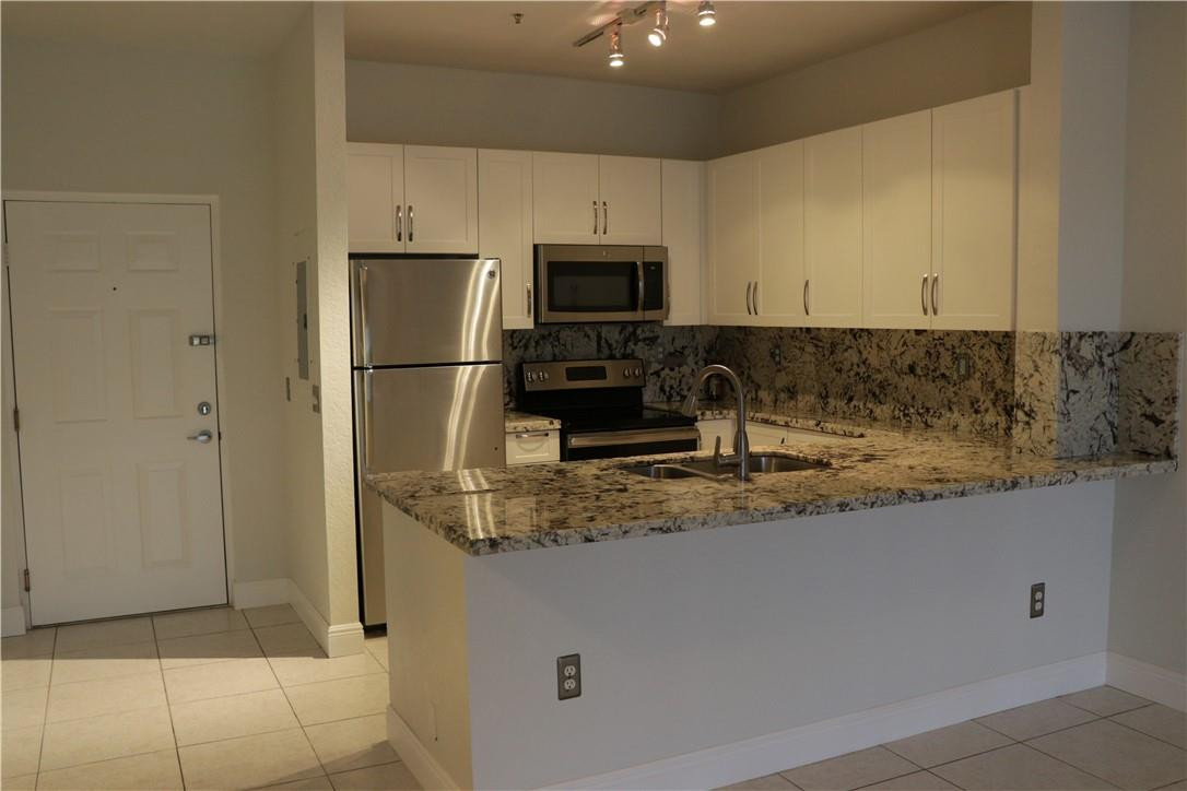75 Gulfstream Road, Unit 112 Dania Beach, FL 33004 - Photo 1 of 44 Kitchen