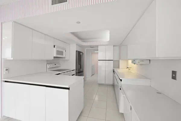 $1,199,000 | 3211 South Ocean Boulevard, Unit 804, Highland Beach, FL 33487