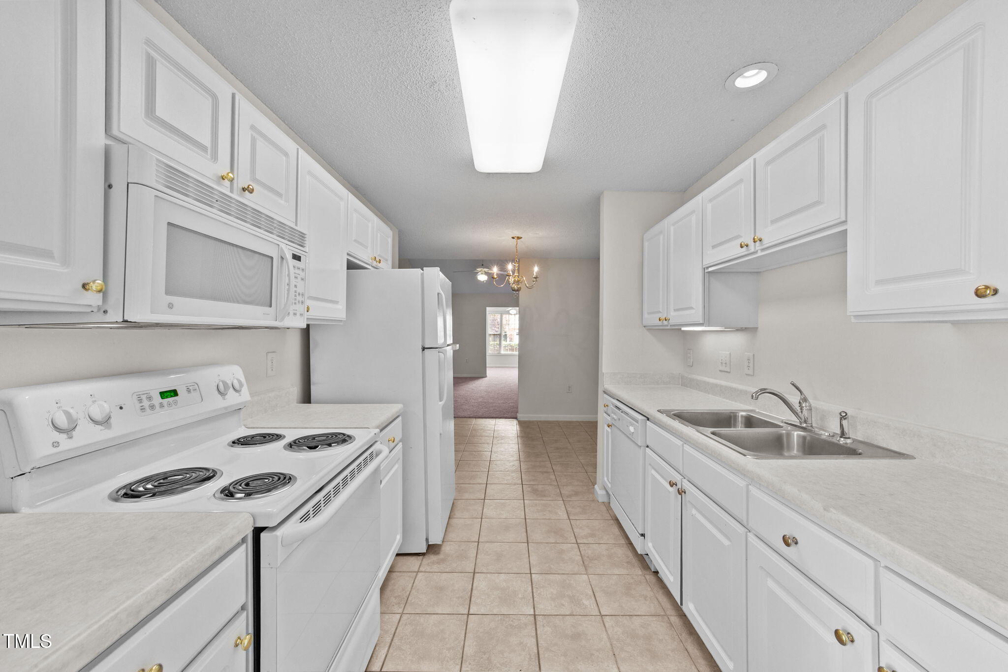 11370 Clubhaven Place, Unit 103 Raleigh, NC 27617 - Photo 13 of 38 28-web-or-mls-VB4A7322