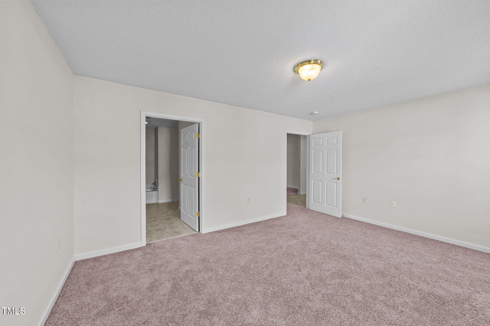 11370 Clubhaven Place, Unit 103 Raleigh, NC 27617 - Photo 29 of 38 35-web-or-mls-VB4A7343