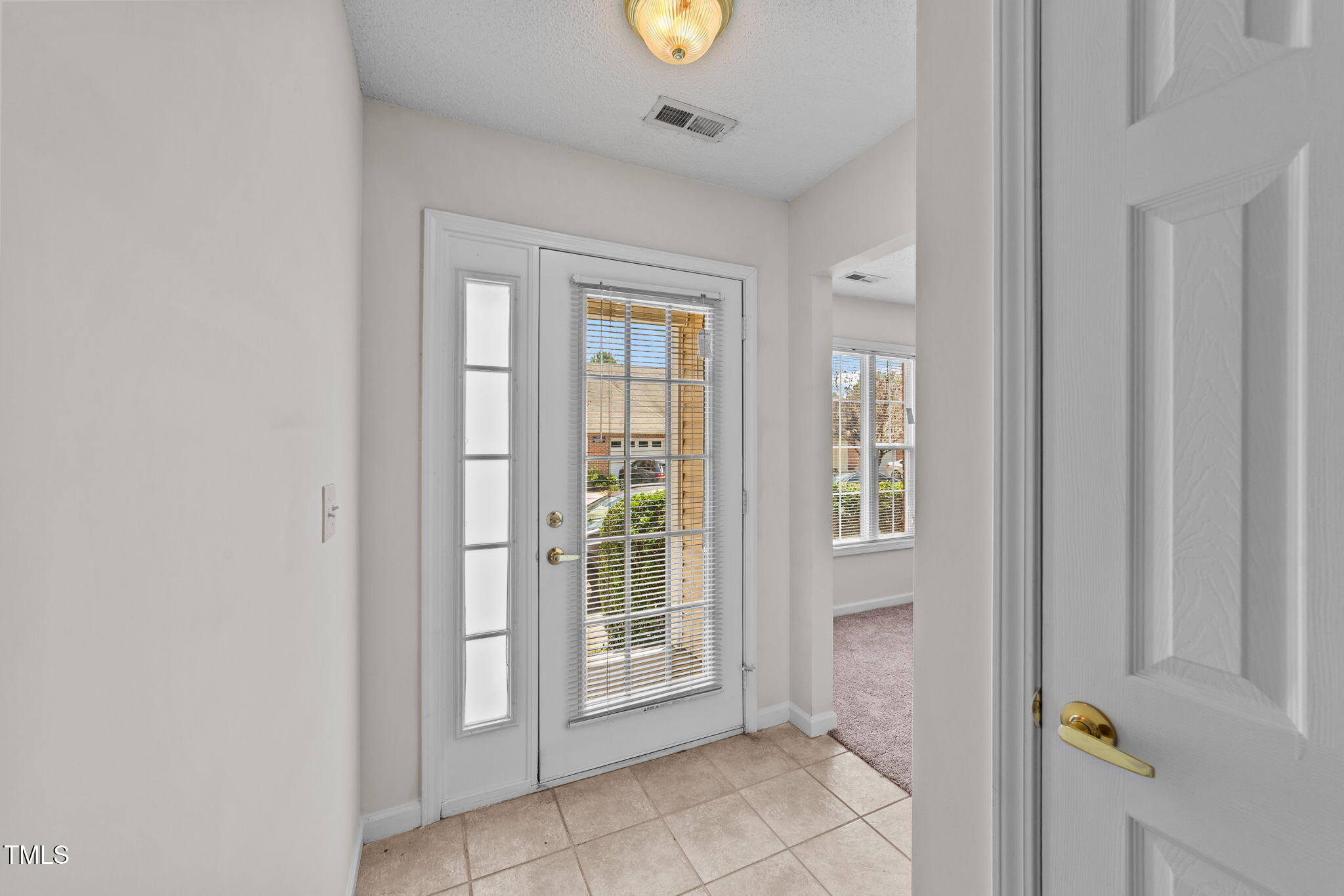 11370 Clubhaven Place, Unit 103 Raleigh, NC 27617 - Photo 8 of 38 12-web-or-mls-VB4A7232