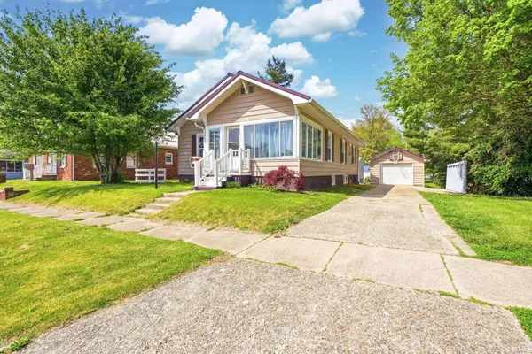 $169,000 | 412 West 6th Street, Bicknell, IN 47512