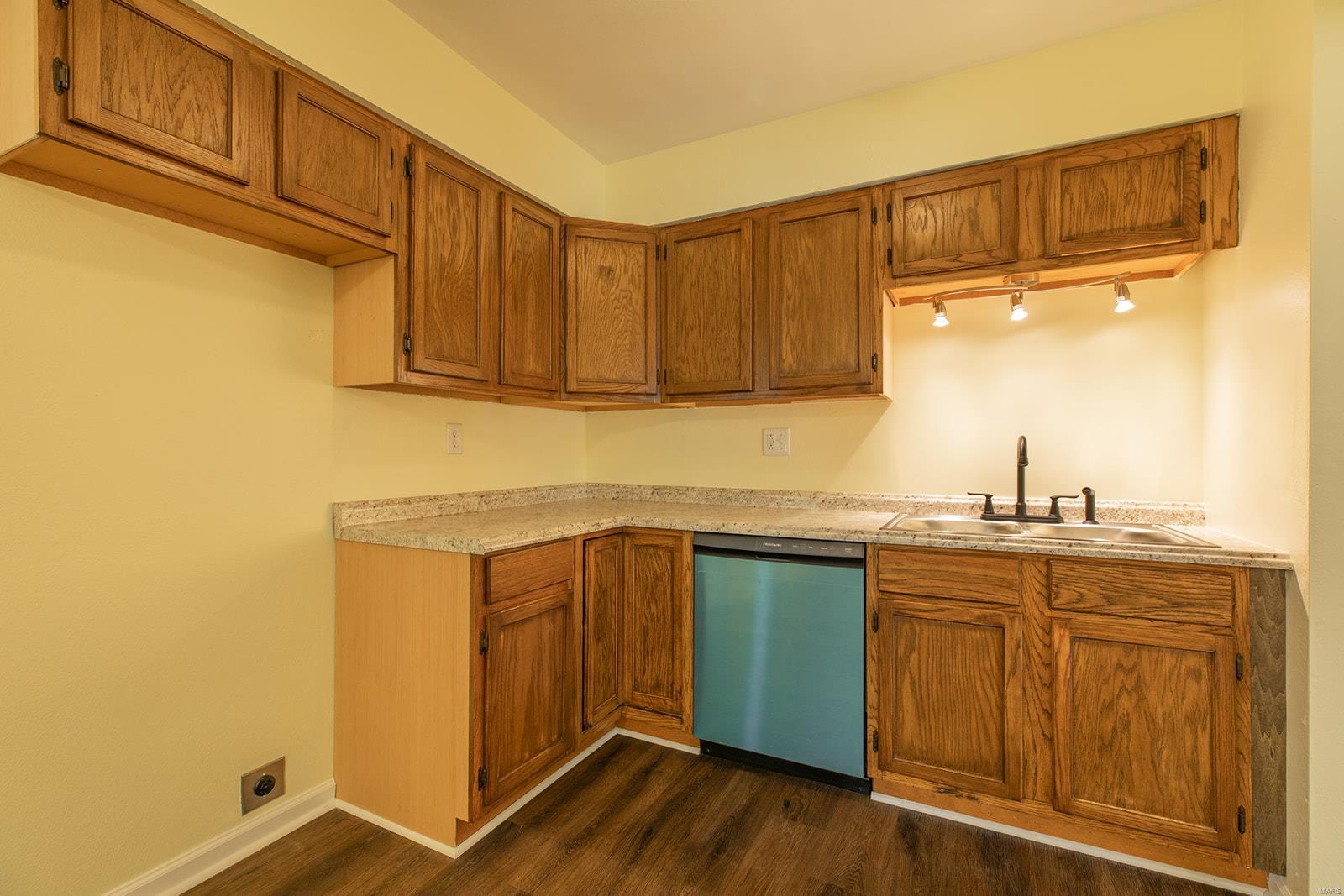 206 Edwin Street Brighton, IL 62012 - Photo 18 of 36