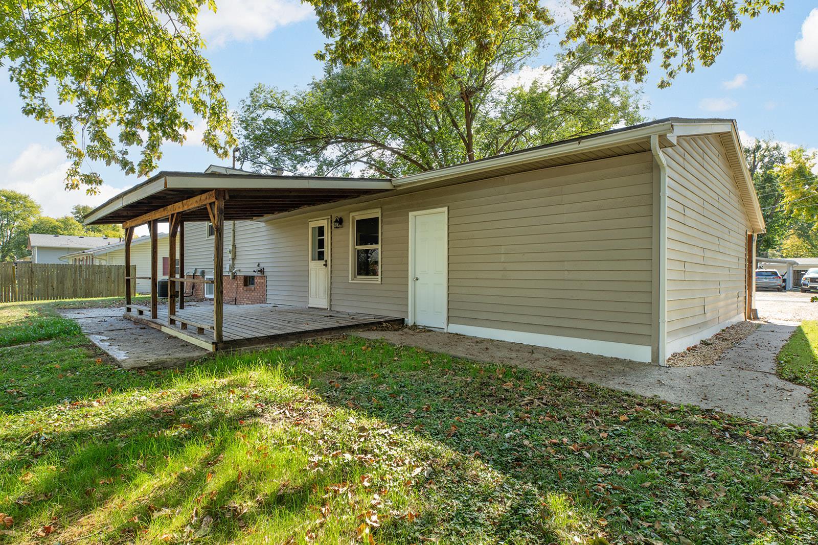 206 Edwin Street Brighton, IL 62012 - Photo 10 of 36