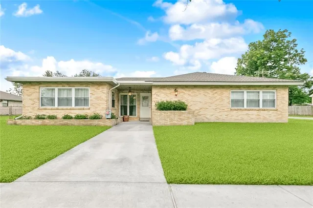 $299,900 | 701 Mehle Street, Arabi, LA 70032