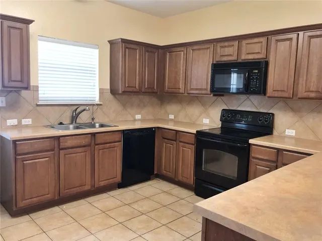 $2,099 | 300 Golden Eagle Lane, Leander, TX 78641