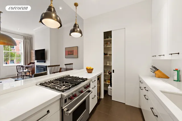 $2,595,000 | 347 West 22nd Street, Unit 3 | Chelsea