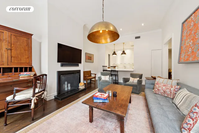 $2,595,000 | 347 West 22nd Street, Unit 3 | Chelsea
