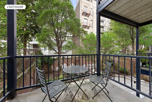 $2,595,000 | 347 West 22nd Street, Unit 3 | Chelsea