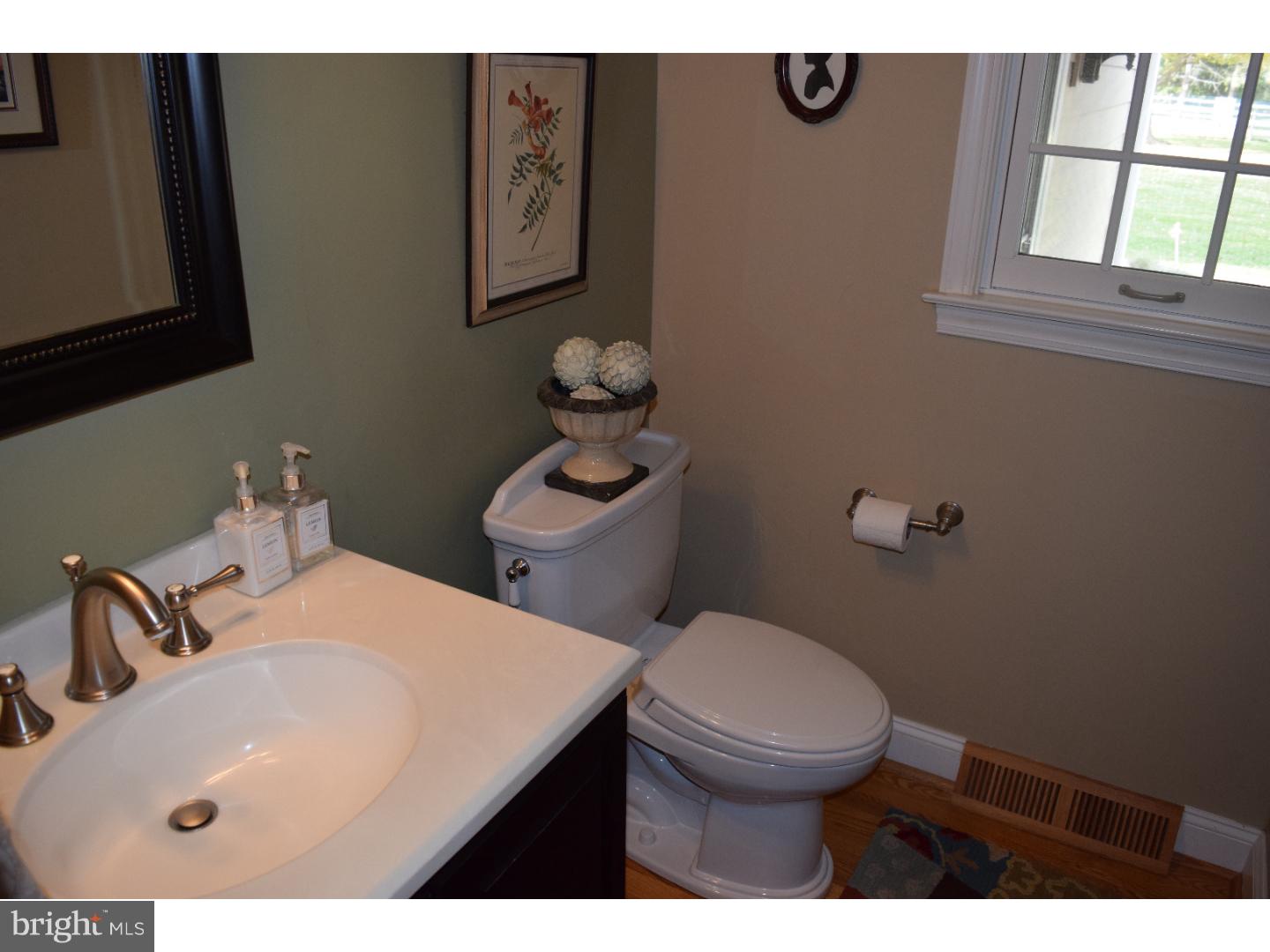 1584 Silo Road Yardley, PA 19067 - Photo 8 of 25 Gallery Image 8
