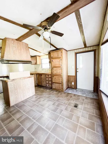 a view of a storage & utility room