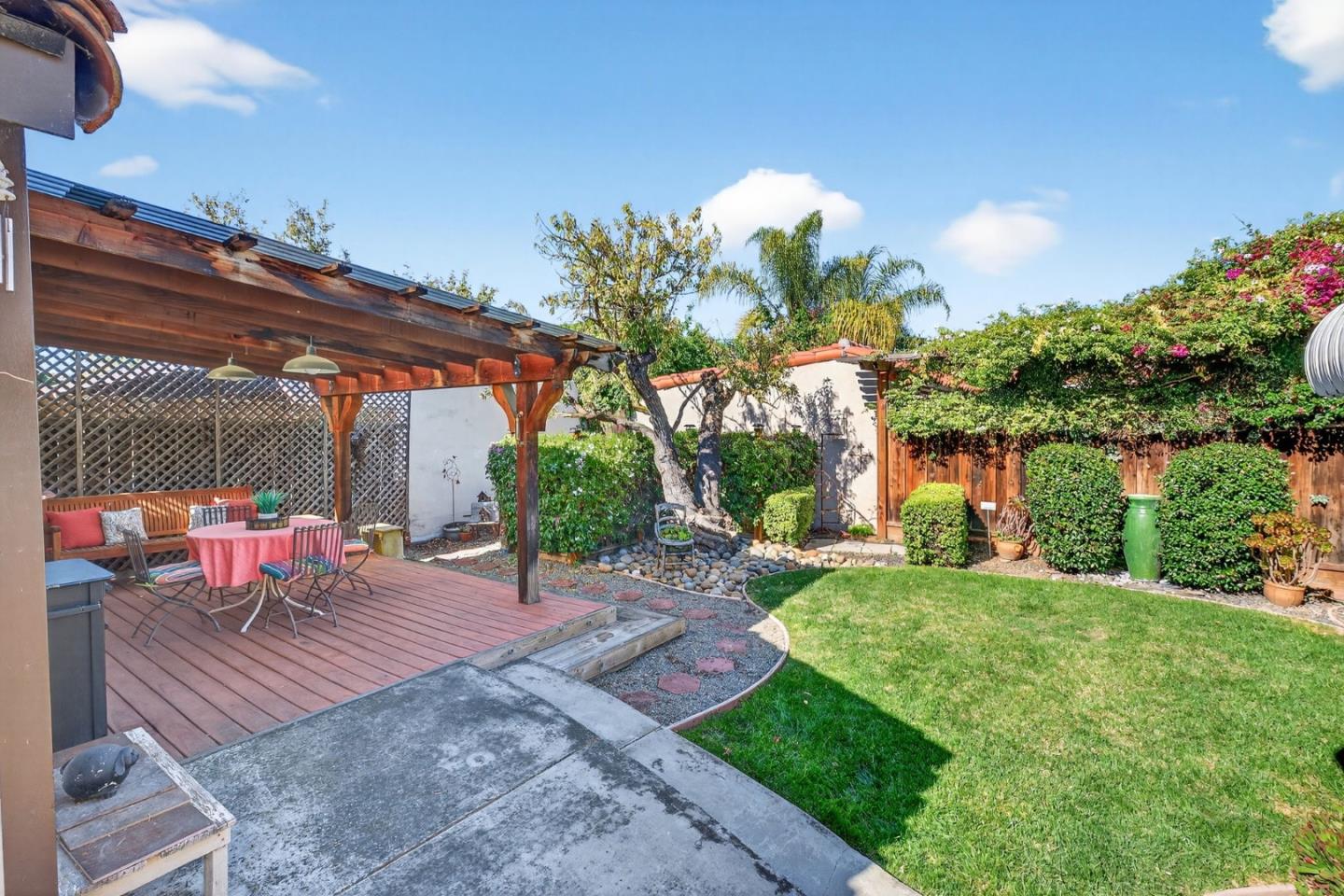 1087 Merle Avenue San Jose, CA 95125 - Photo 40 of 49 a view of a backyard with a sitting area
