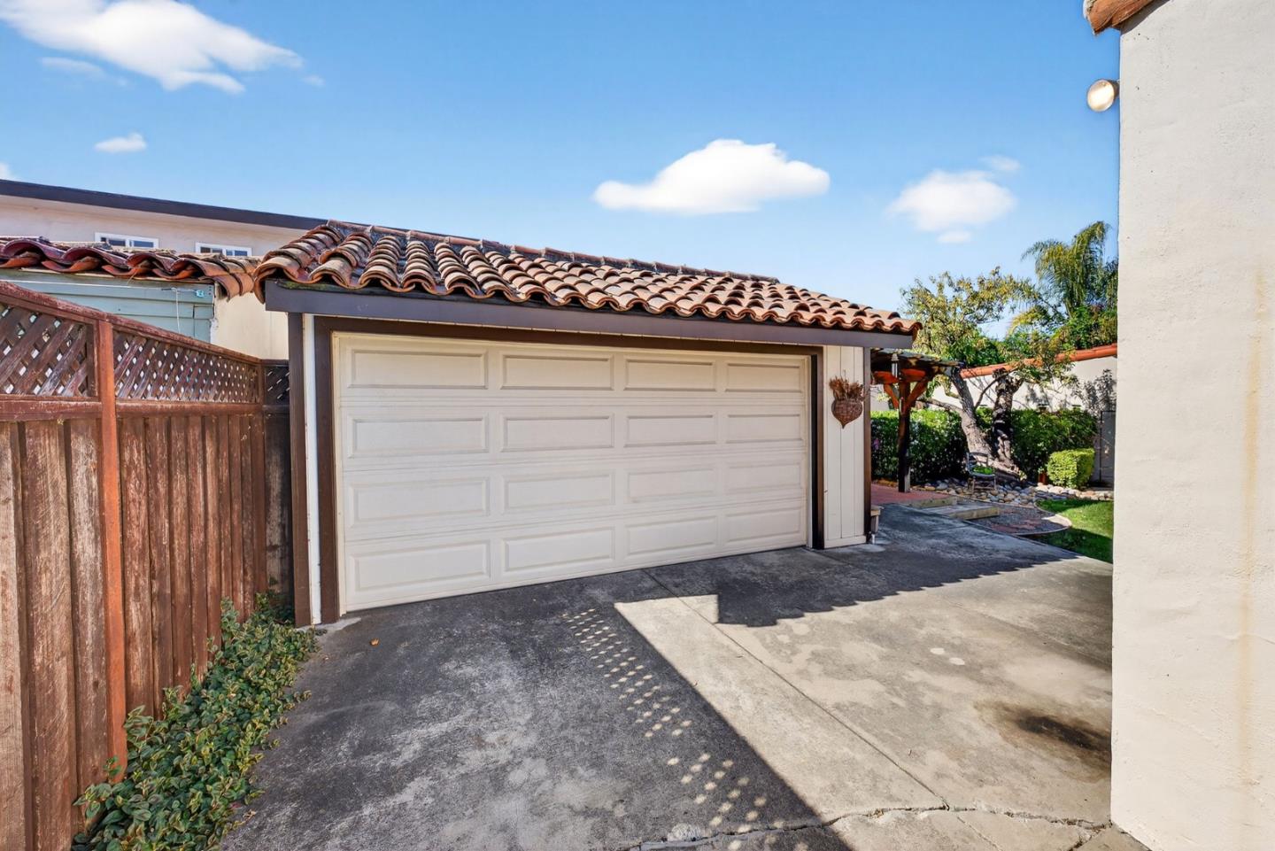 1087 Merle Avenue San Jose, CA 95125 - Photo 47 of 49 a view of a garage