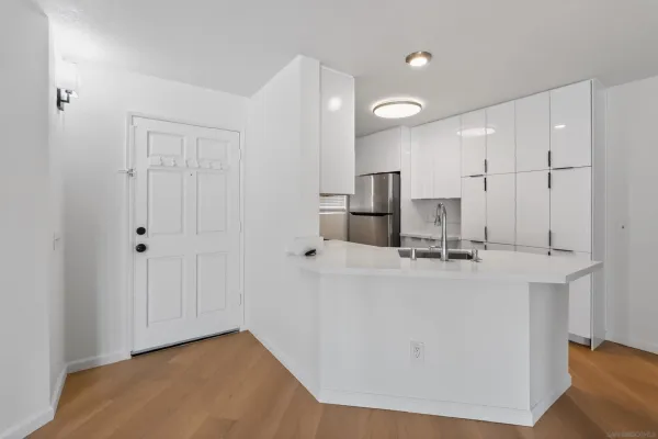 $3,100 | 7087 Camino Degrazia, Unit 148, San Diego, CA 92111
