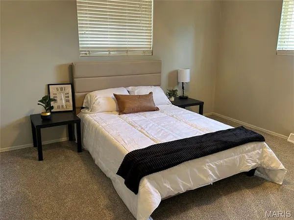 $189,000 | 390 Hwy Drive, St. Clair, MO 63077