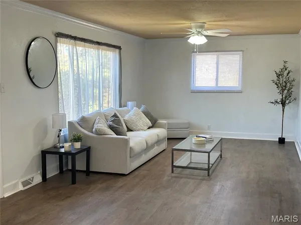 $189,000 | 390 Hwy Drive, St. Clair, MO 63077