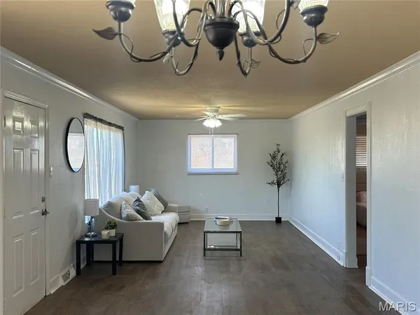 $189,000 | 390 Hwy Drive, St. Clair, MO 63077