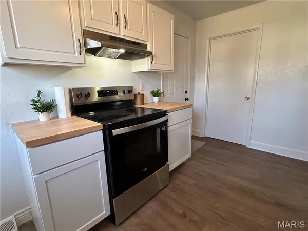 $189,000 | 390 Hwy Drive, St. Clair, MO 63077