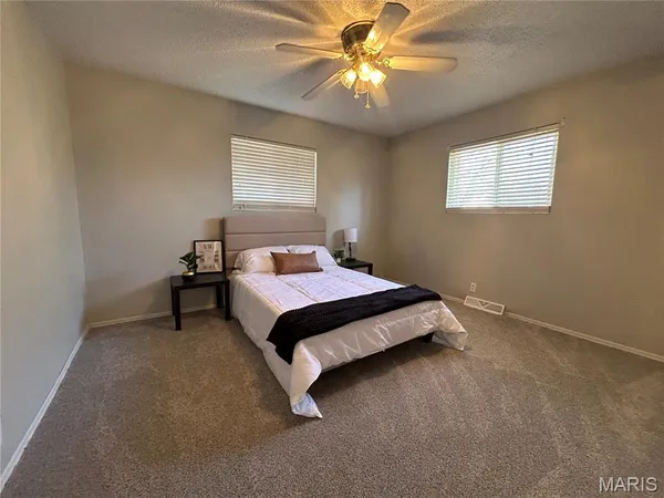 $189,000 | 390 Hwy Drive, St. Clair, MO 63077