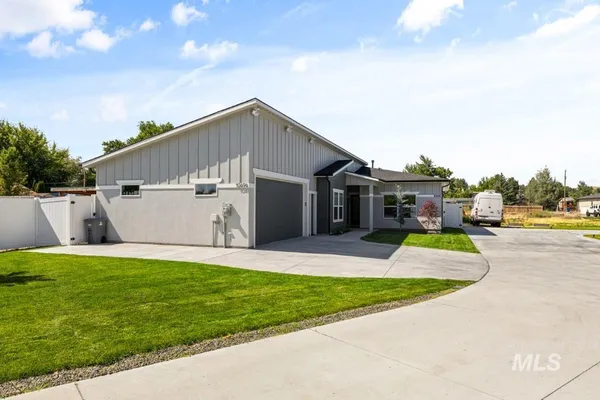 $2,595 | 10494 West Shields Avenue, Boise, ID 83714