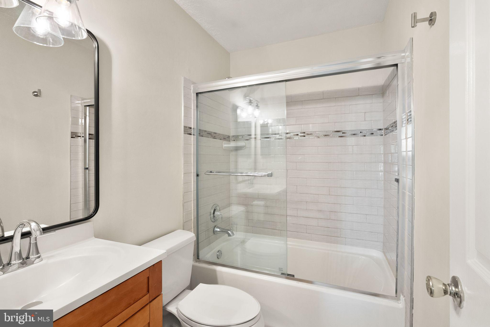 7390 Stream Way Springfield, VA 22152 - Photo 18 of 35 Primary bath