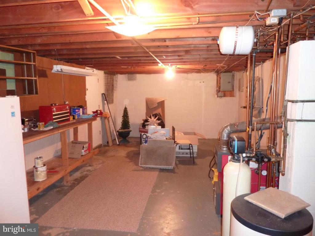 2738 Brookfield Road Lancaster, PA 17601 - Photo 24 of 42