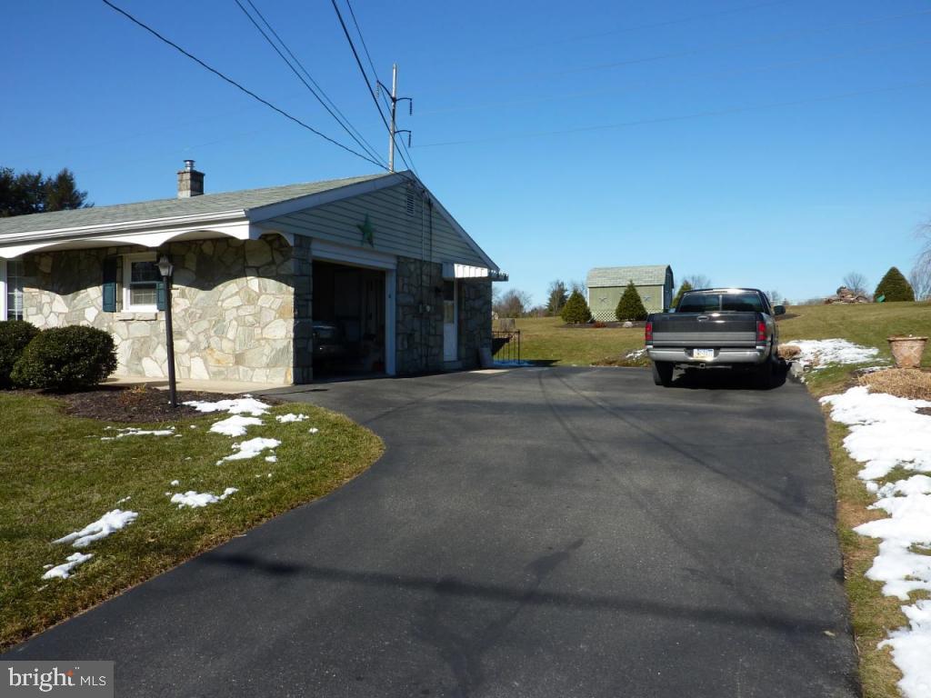 2738 Brookfield Road Lancaster, PA 17601 - Photo 31 of 42