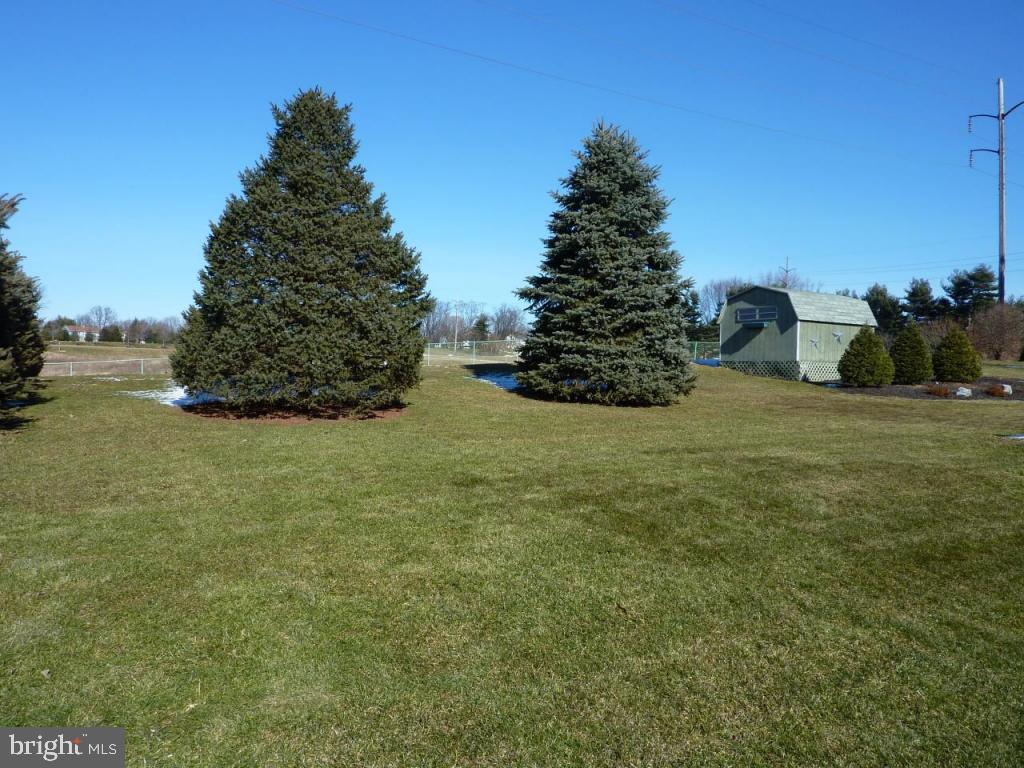 2738 Brookfield Road Lancaster, PA 17601 - Photo 37 of 42
