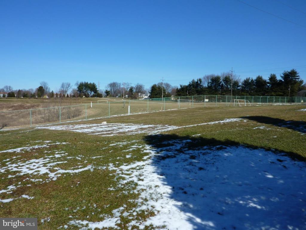 2738 Brookfield Road Lancaster, PA 17601 - Photo 38 of 42