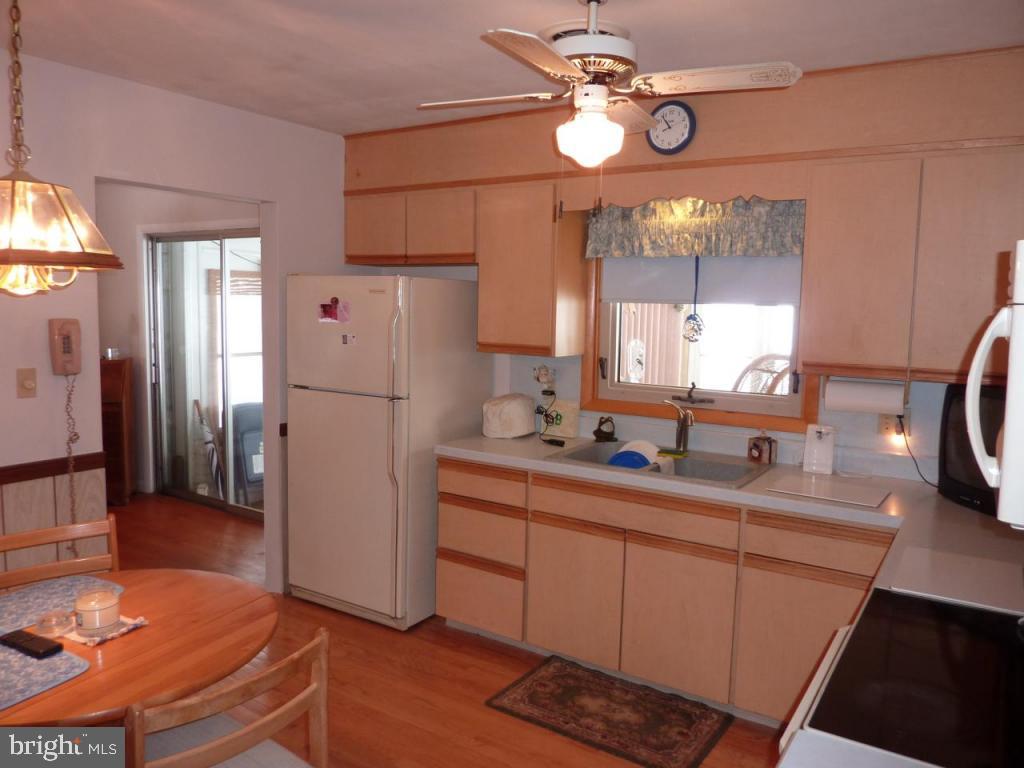 2738 Brookfield Road Lancaster, PA 17601 - Photo 7 of 42