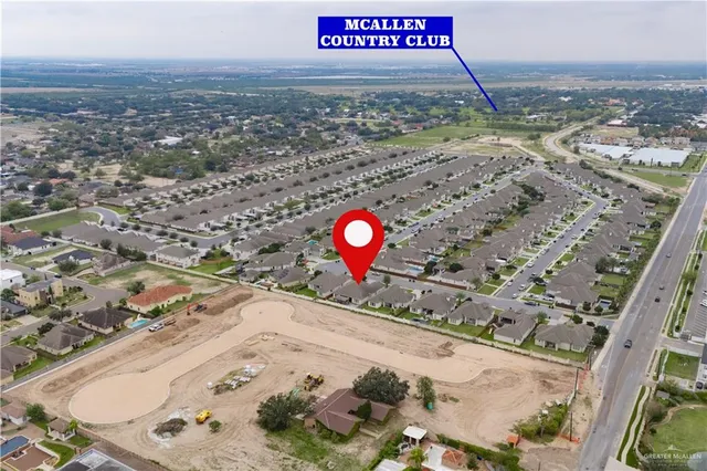 a view of a sky view