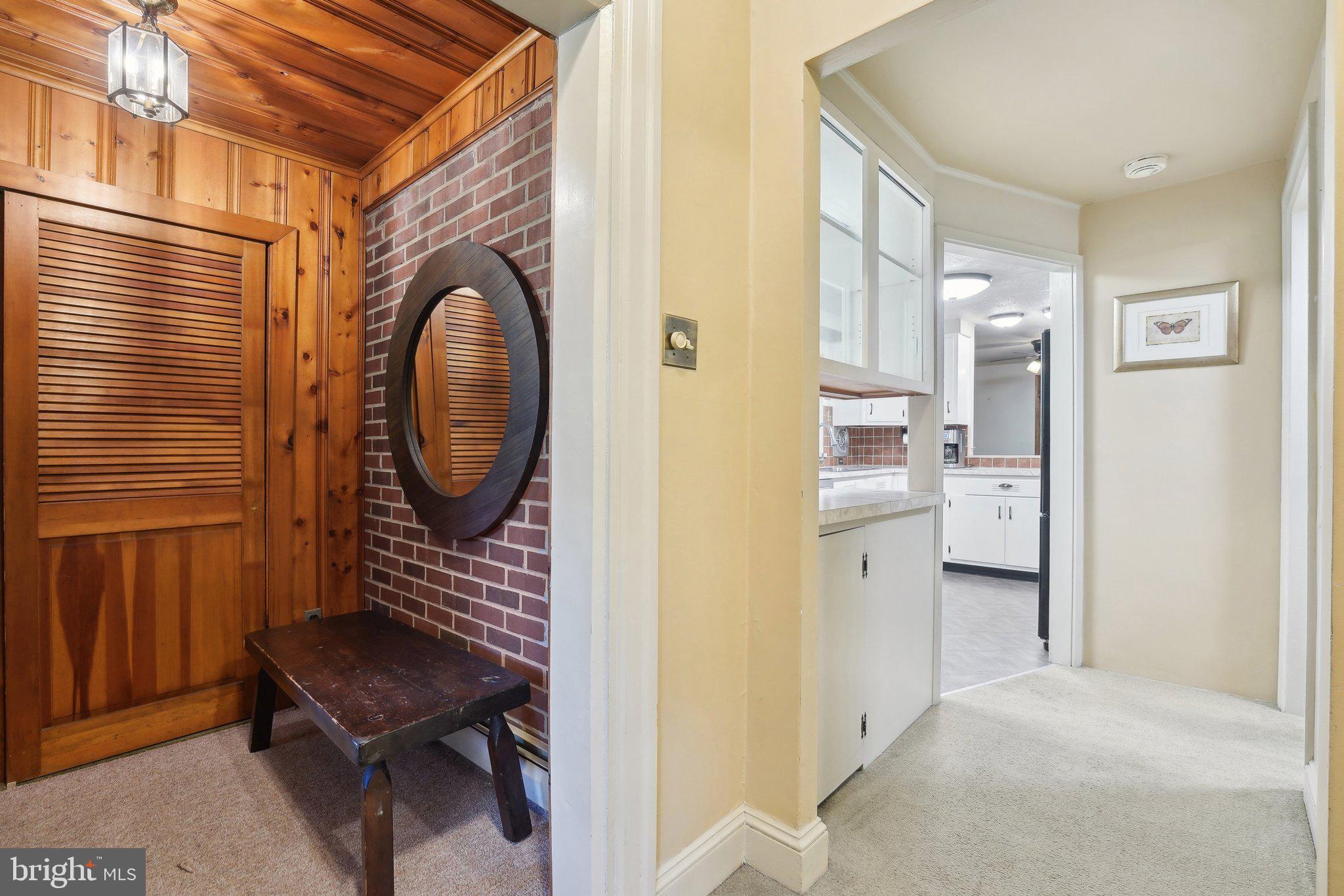 607 Babylon Road Horsham, PA 19044 - Photo 6 of 40 Foyer