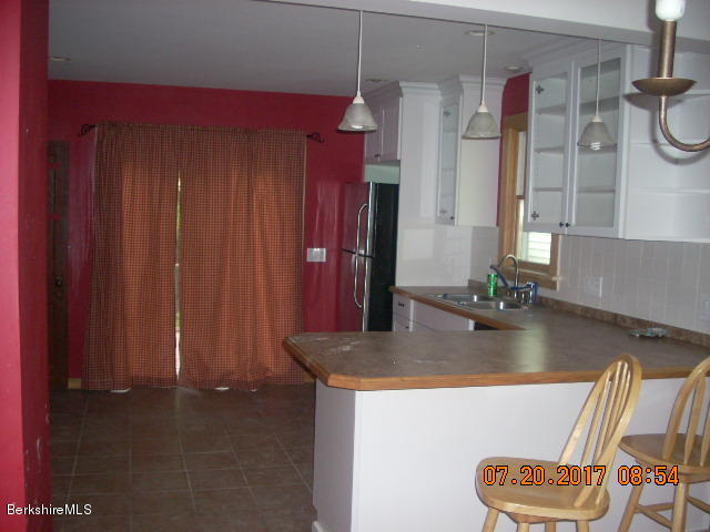 82 New Lenox Road Lenox, MA 01240 - Photo 5 of 6 kitchen