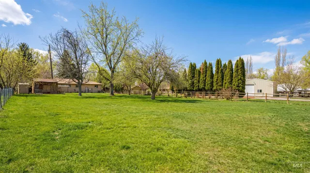 $365,000 | 19076 Pleasant Avenue, Caldwell, ID 83607