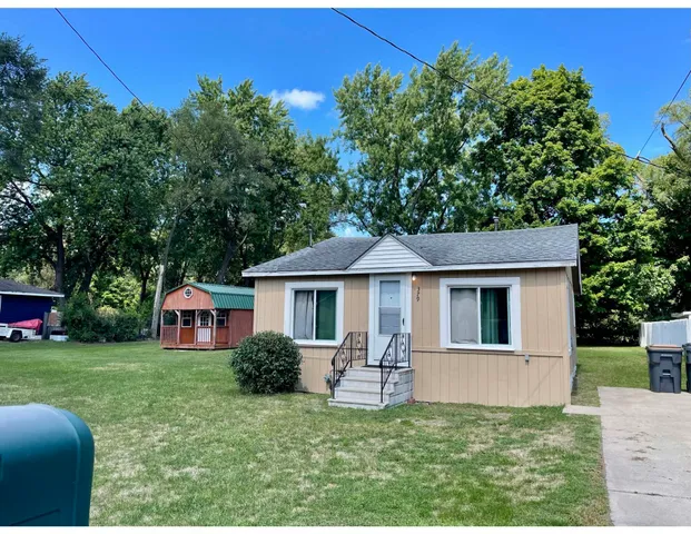 $100,000 | 379 Western Avenue, Benton Harbor, MI 49022