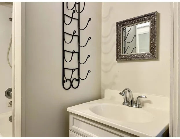 $100,000 | 379 Western Avenue, Benton Harbor, MI 49022