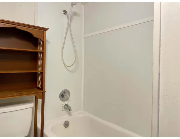 $100,000 | 379 Western Avenue, Benton Harbor, MI 49022