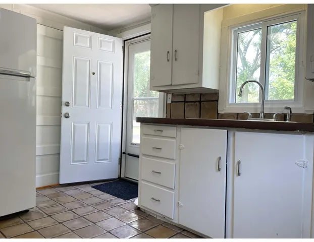 $100,000 | 379 Western Avenue, Benton Harbor, MI 49022