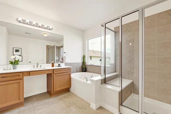 $1,900 | 5010 Dartmoor Ridge Trail, Houston, TX 77066