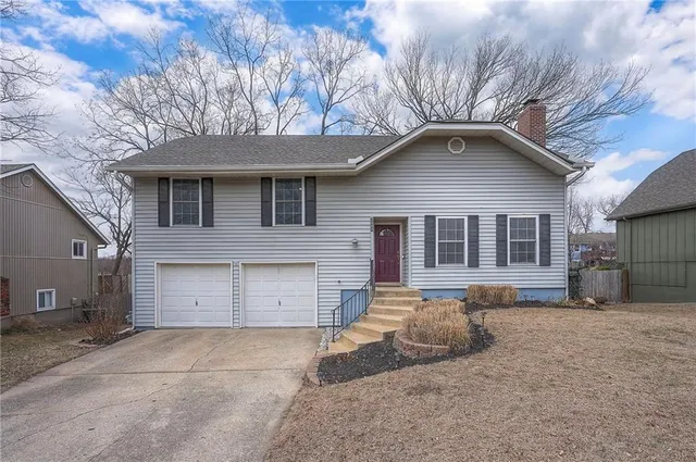 $380,000 | 7908 Park Street, Lenexa, KS 66215