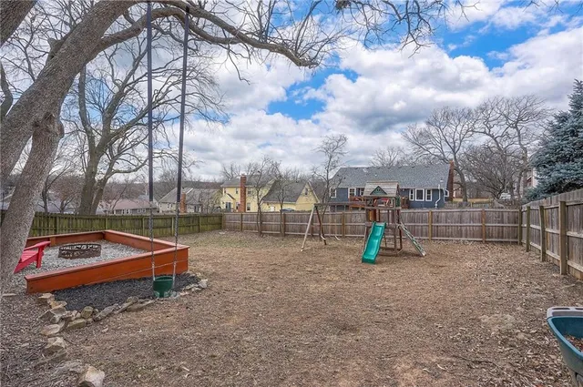 $380,000 | 7908 Park Street, Lenexa, KS 66215