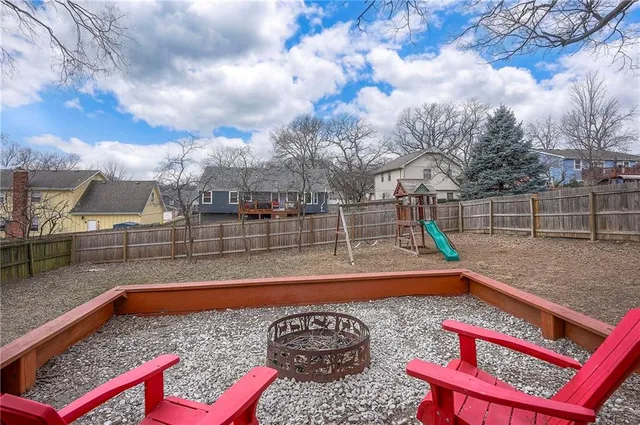 $380,000 | 7908 Park Street, Lenexa, KS 66215