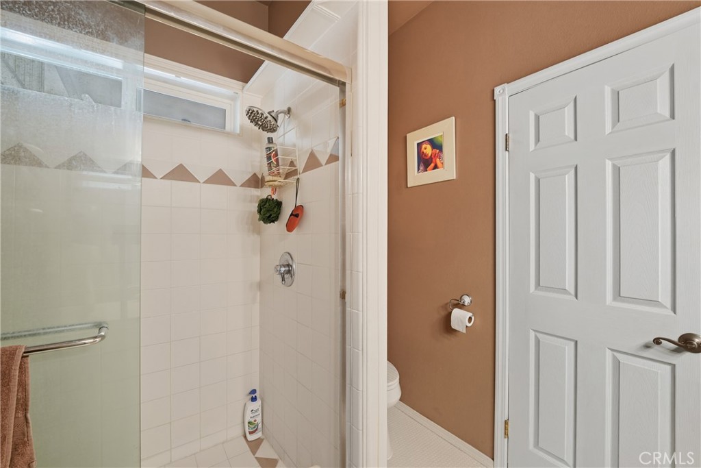 61455 Indian Paint Brush Road Anza, CA 92539 - Photo 31 of 60 a bathroom with a shower